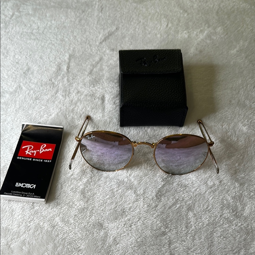 Ray-Ban Folding Sunglass - Picture 13 of 14
